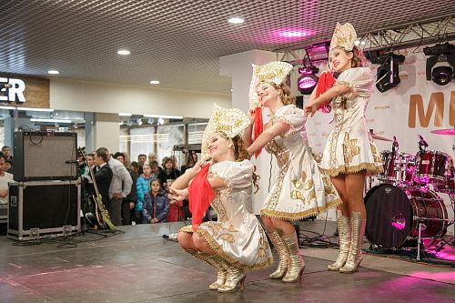 Открытие ЦДМ и акция "Подарки на миллион"