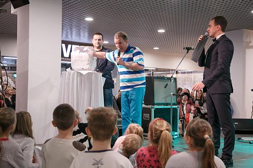 Открытие ЦДМ и акция "Подарки на миллион"